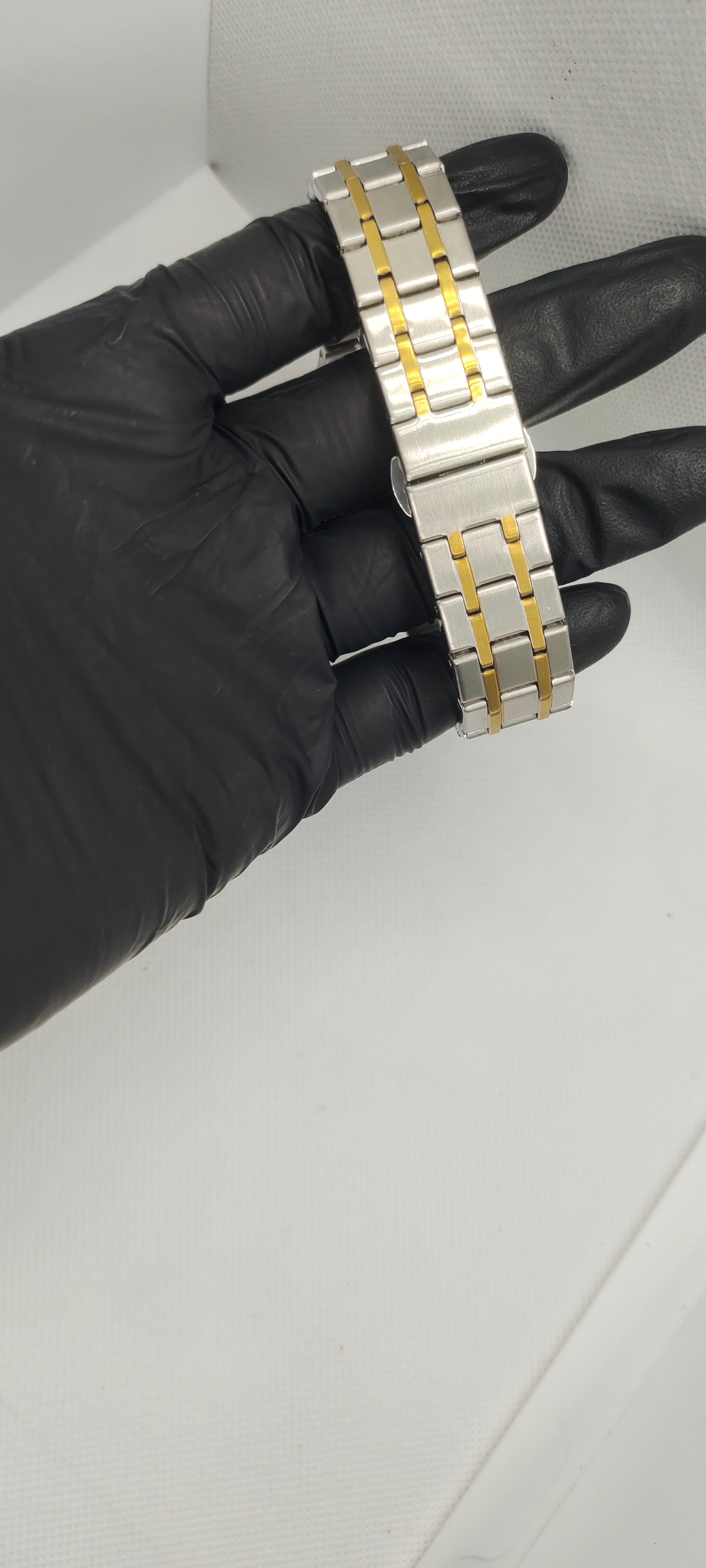 Best-Win Gold Silver with Green Dial